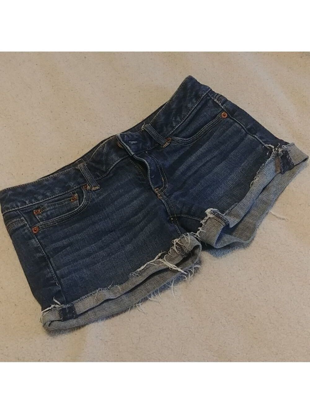 EUC American Eagle stretch shortie shorts 2 *runs big